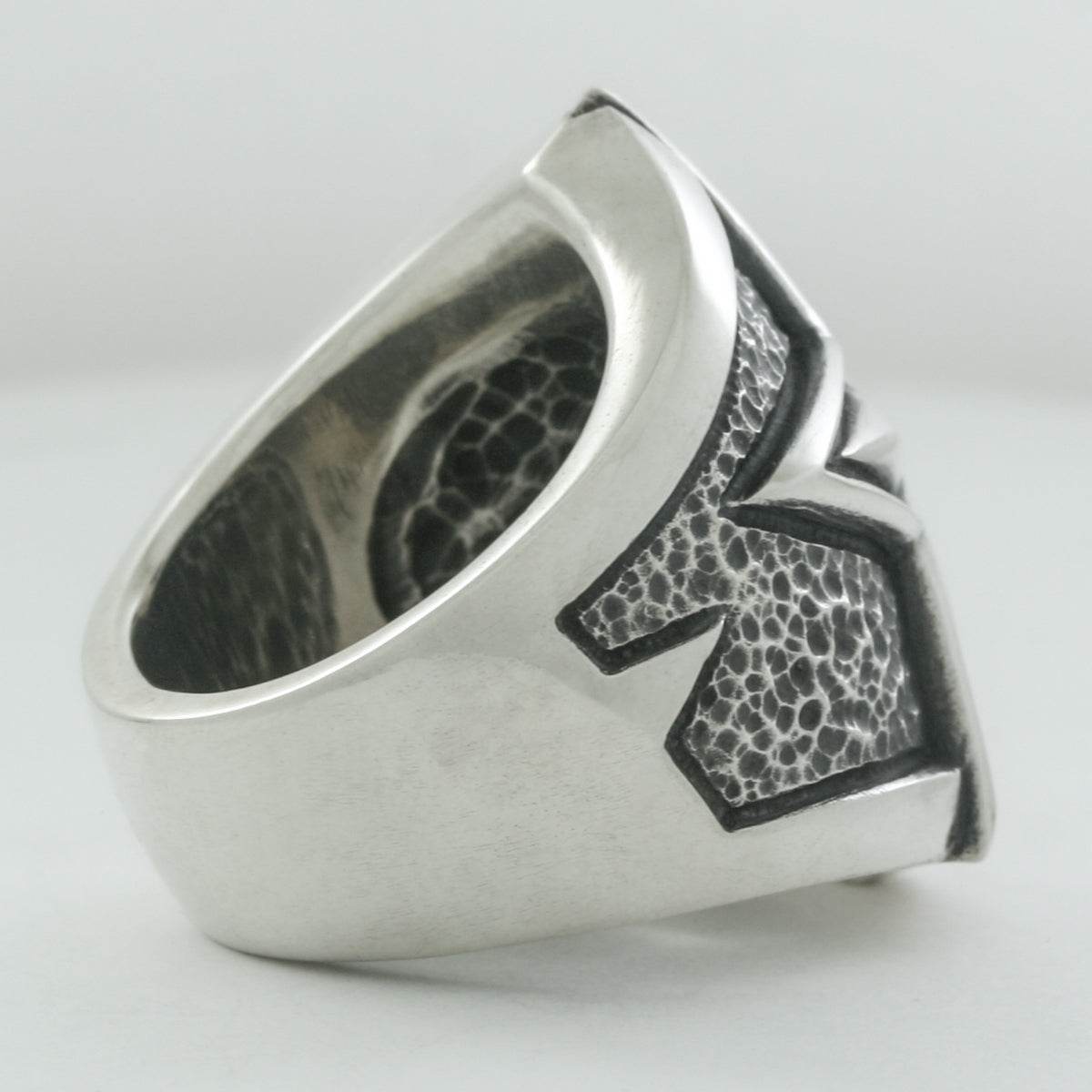 Rock and Justice EDEN - JUSTISTAR Ring - EDEN ROCK STORE