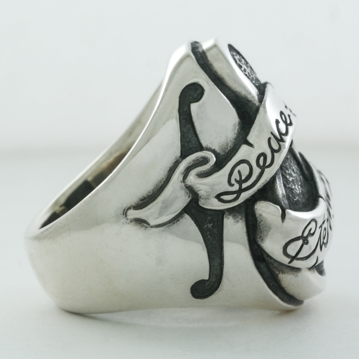 Rock and Justice EDEN - Guitar with Ribbon Ring "Peace" - EDEN ROCK STORE